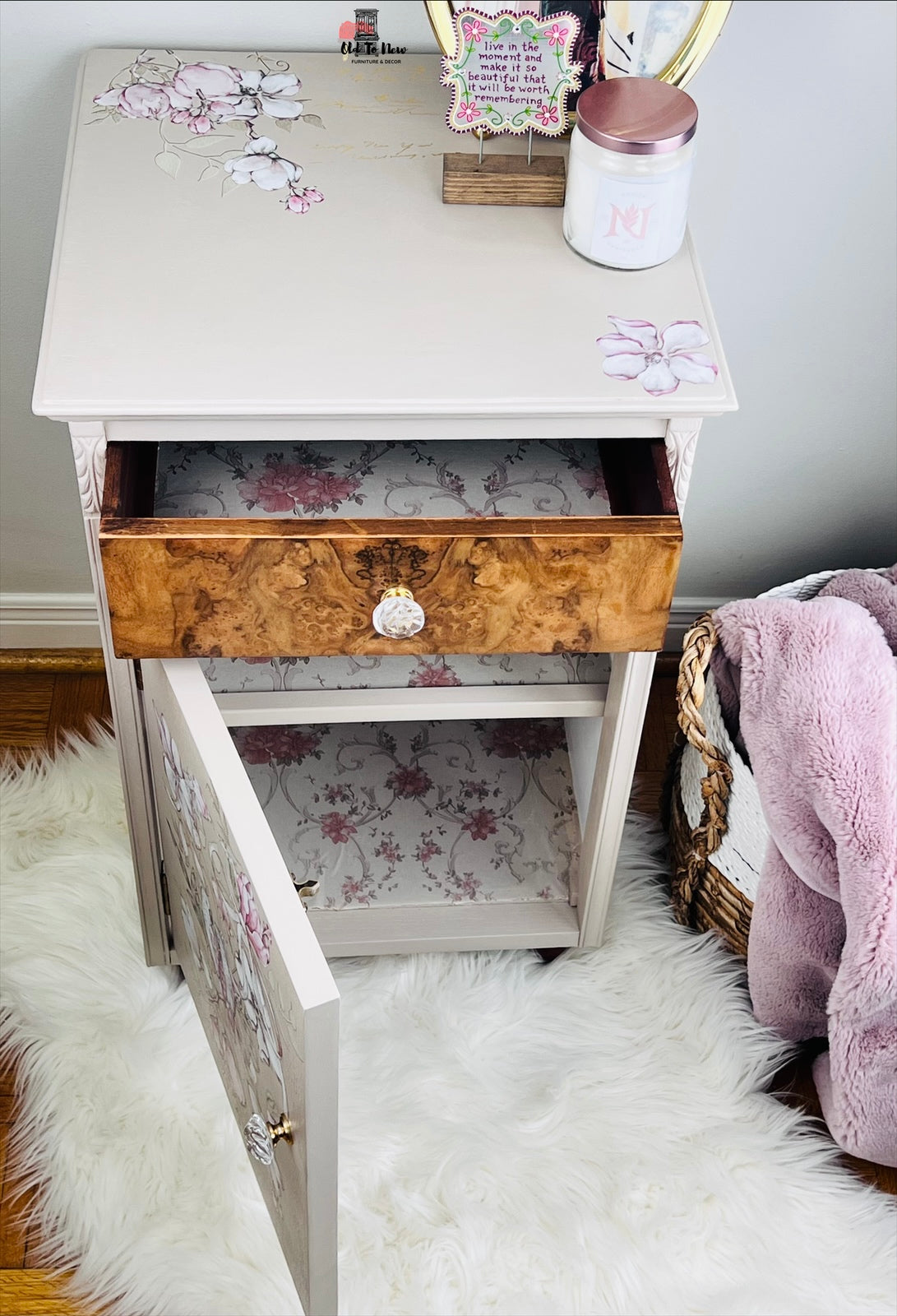 Beautiful Accent Cabinet with Storage Shelves & Drawer.