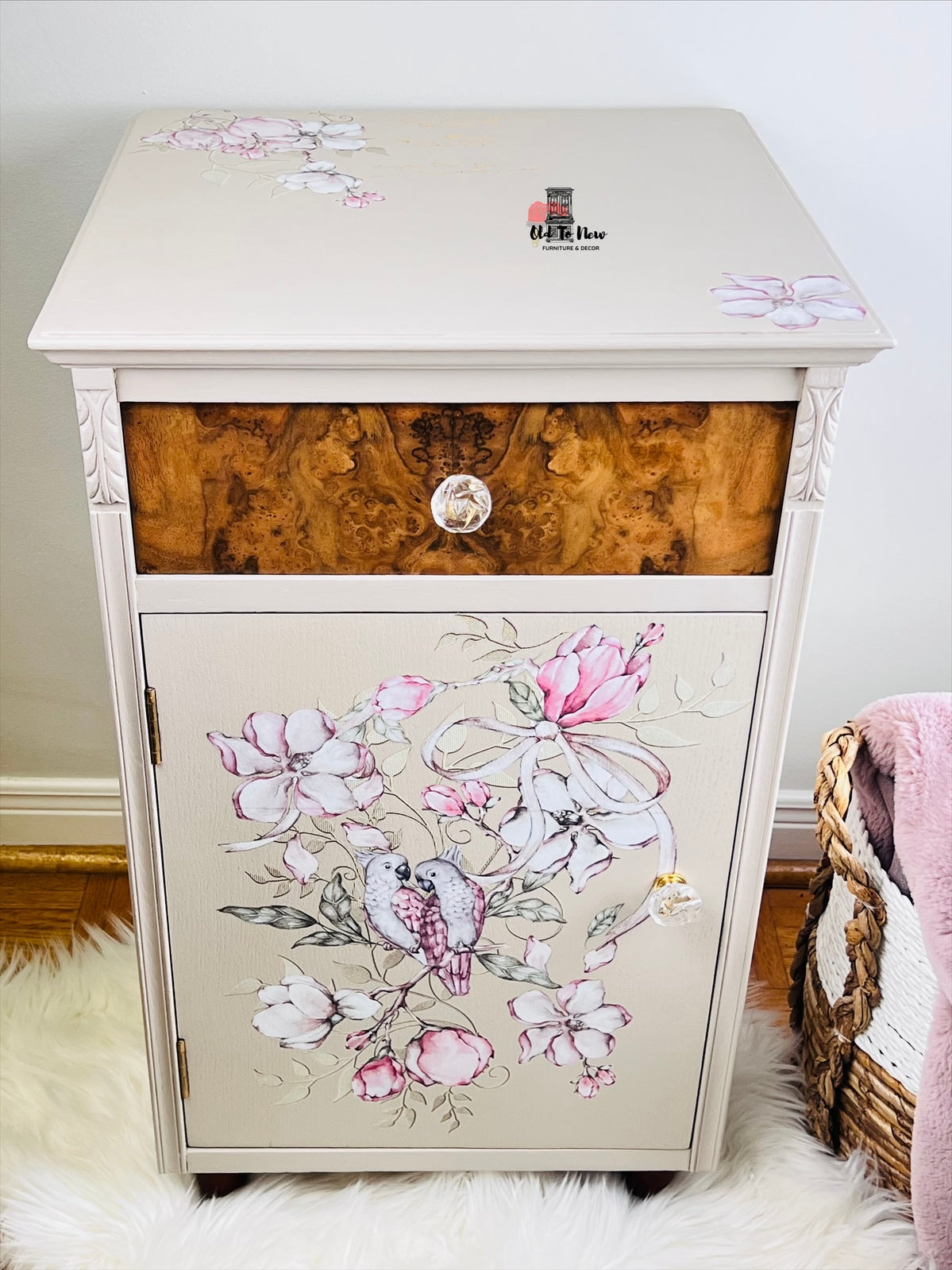 Beautiful Accent Cabinet with Storage Shelves & Drawer.