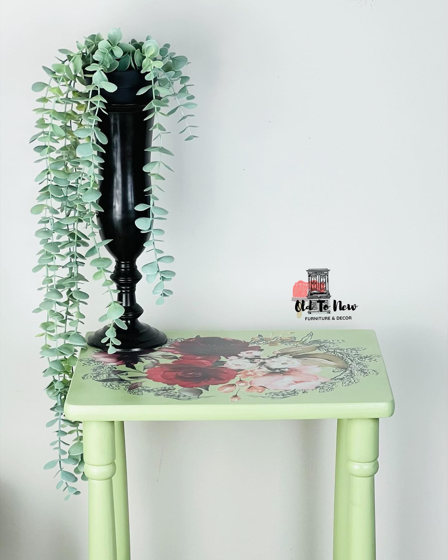 Cage A ‘ Oiseaux; side table - Old to New Furniture & Decor