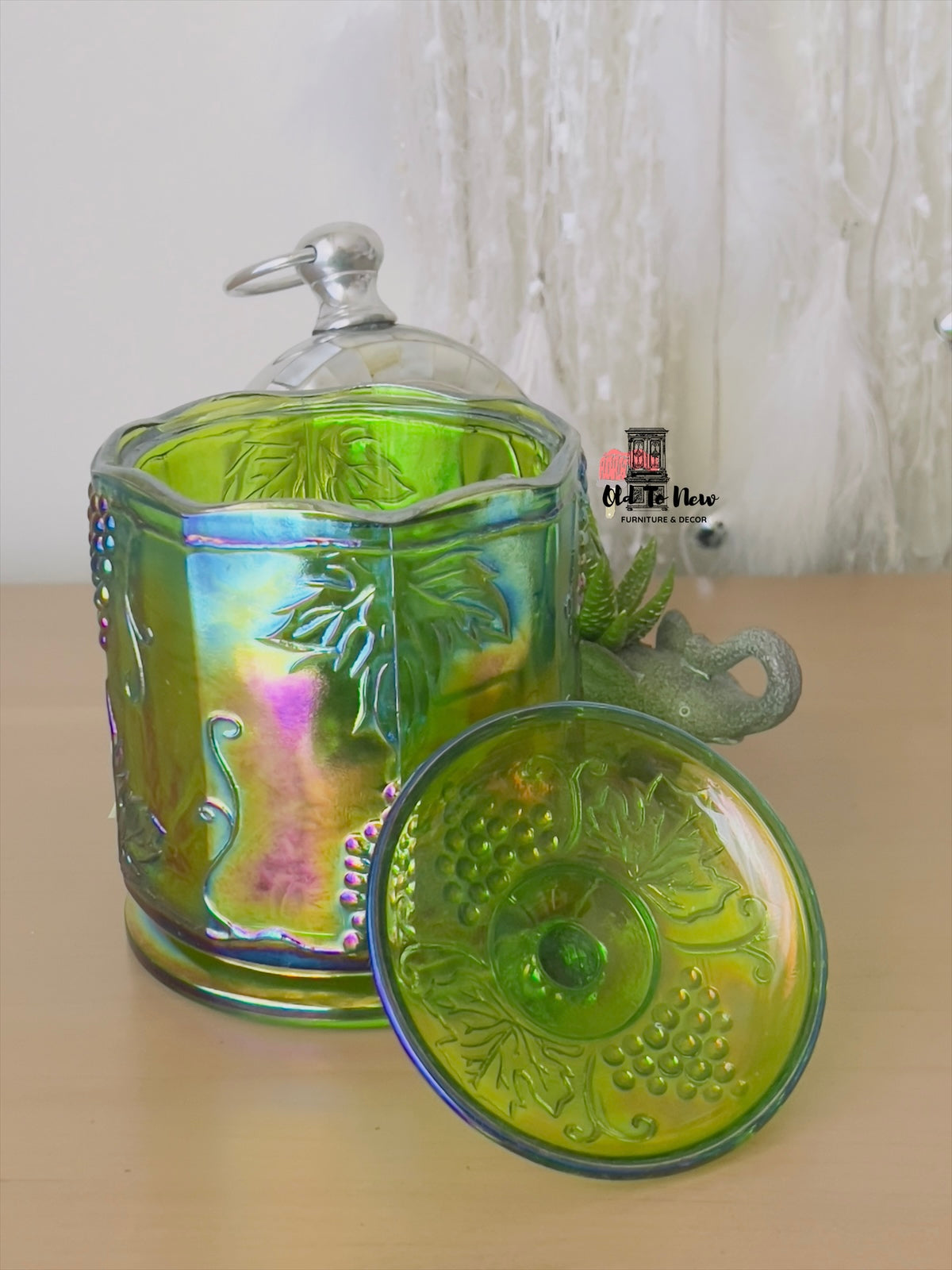 Vintage Indiana Glass Iridescent Green Harvest Grape Carnival Canister Jar with a lid; Old to New Furniture & Decor