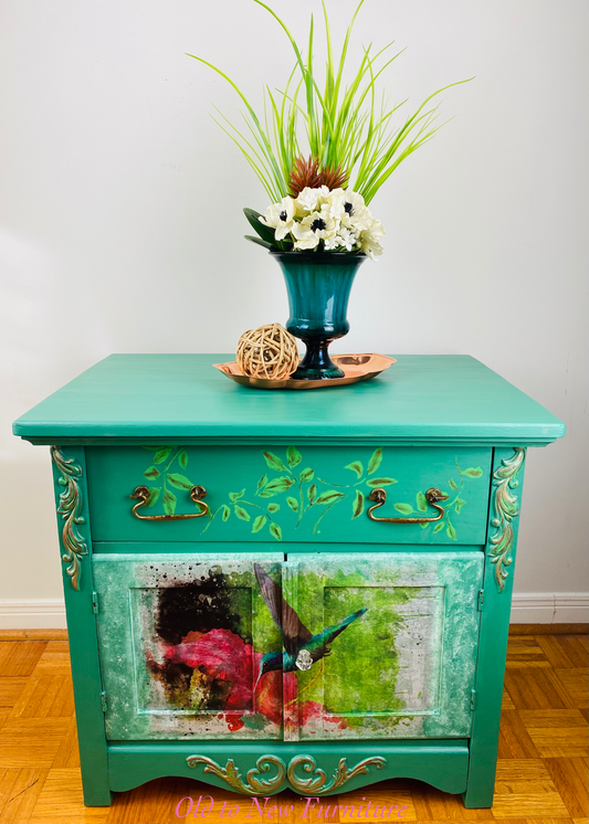 Emerald Green Antique Washstands With Hummingbird Decoupage page; In Flight Decoupage Pack- Grace on Design