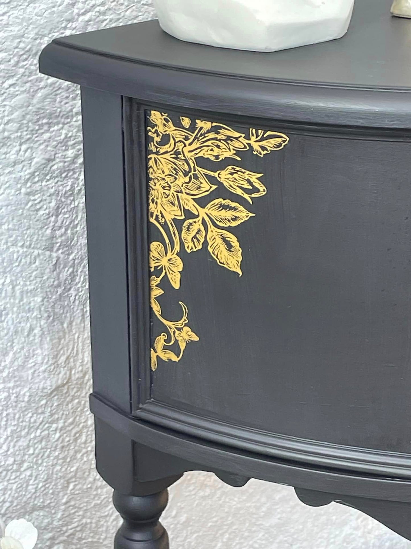 Hokus Pokus - Metallic Foil Accents