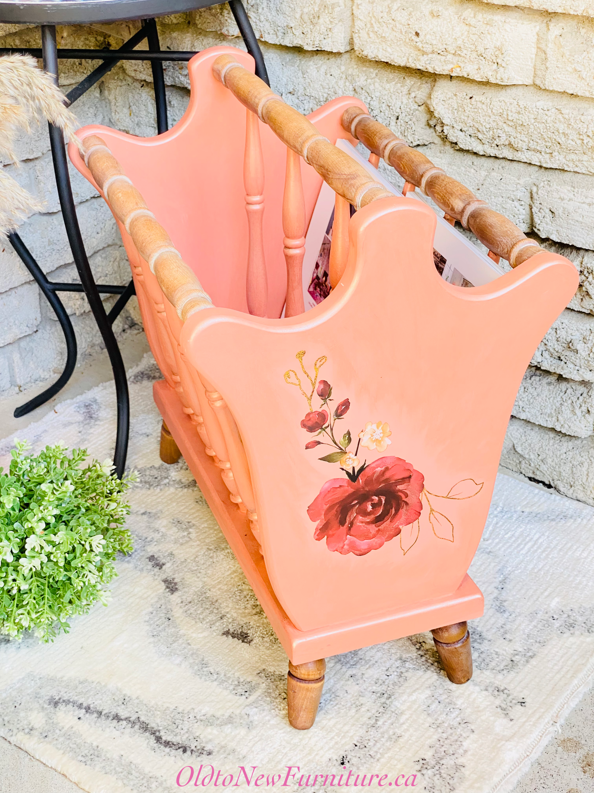Vintage Magazine Rack With Flower Decor Transfer , Toronto