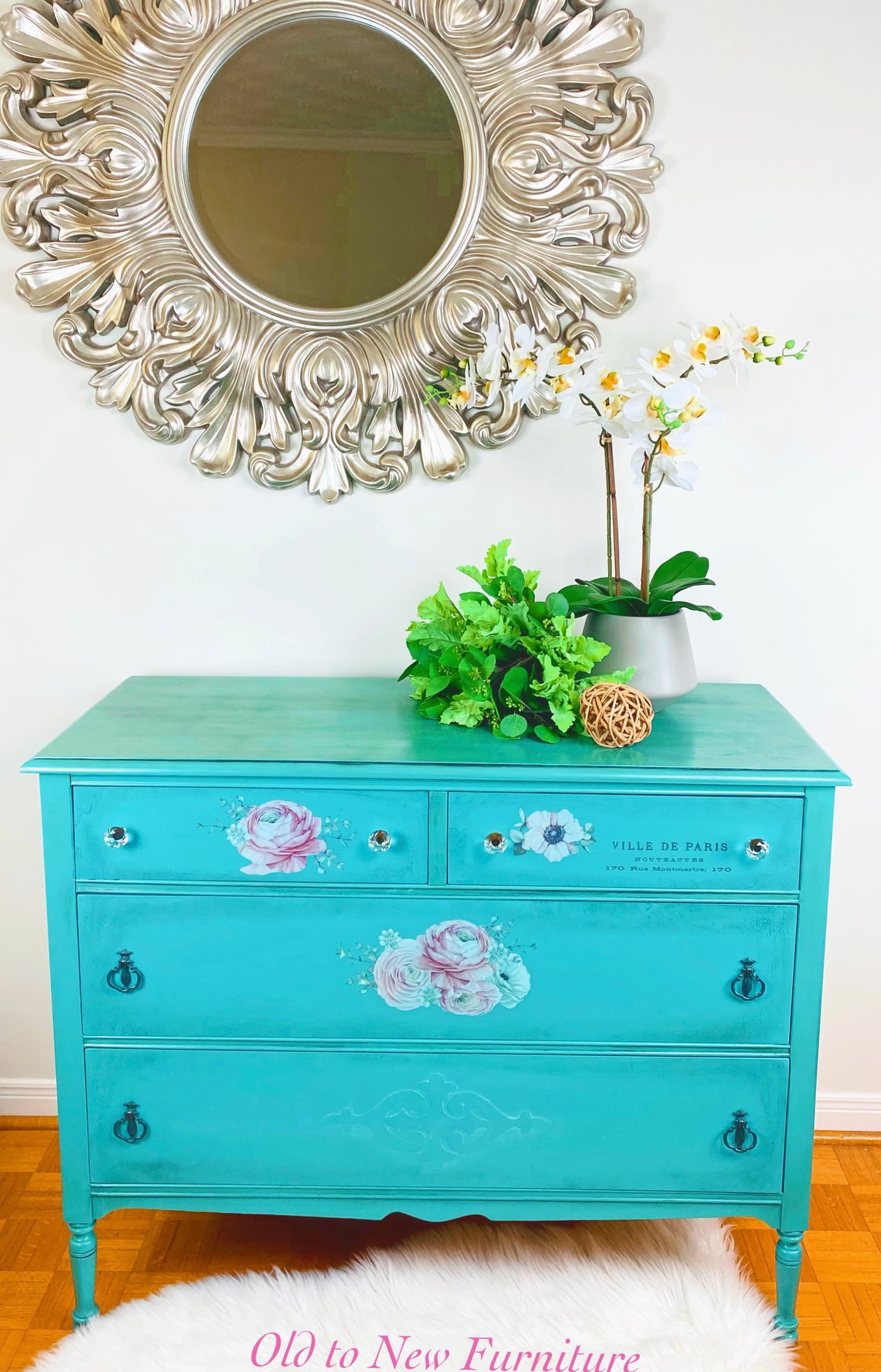 Gorgeous 4 drawer Dresser, TV stand, Sideboard Painted Teal