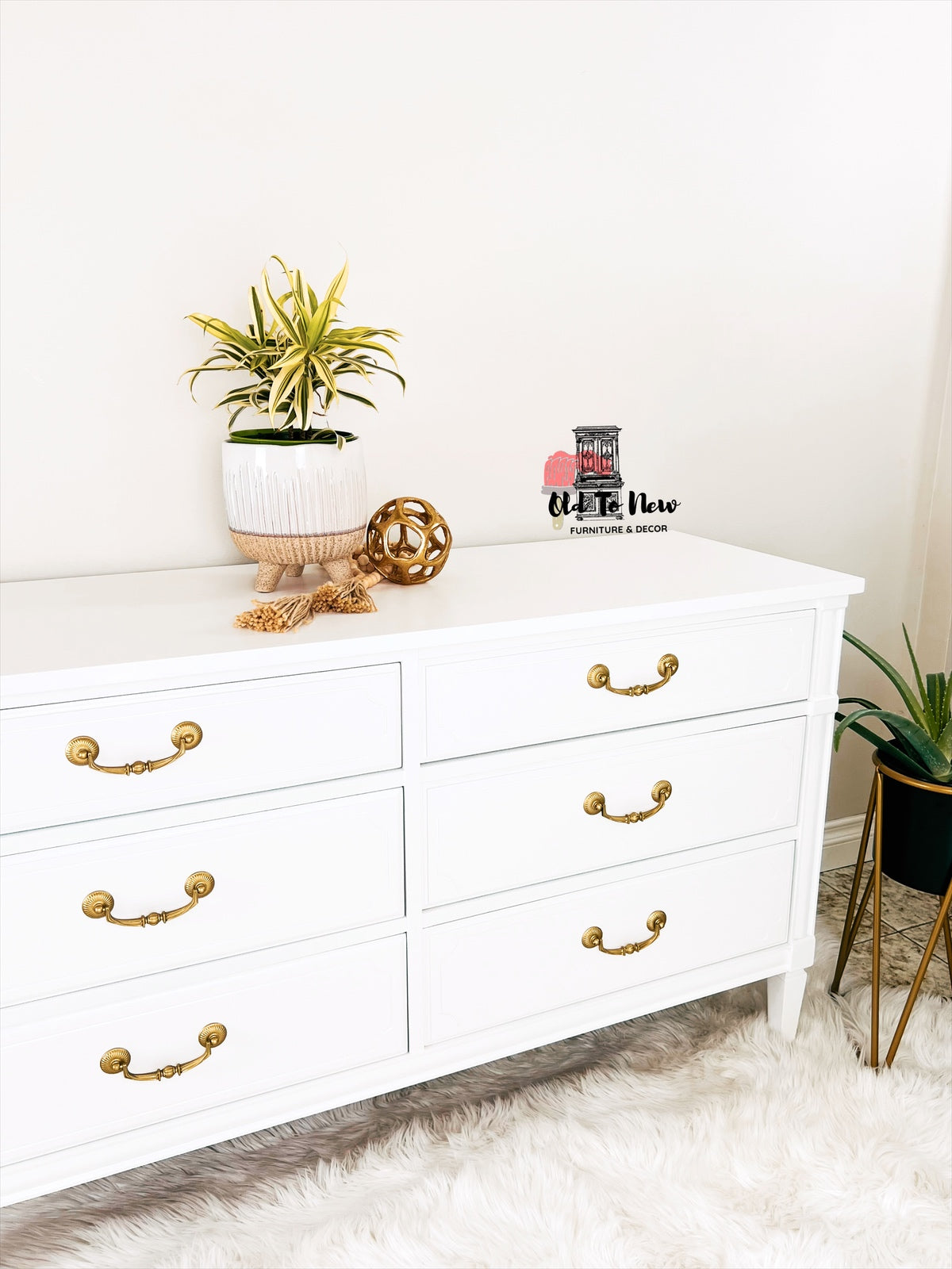 White 6 Drawer Solid Wood Dresser