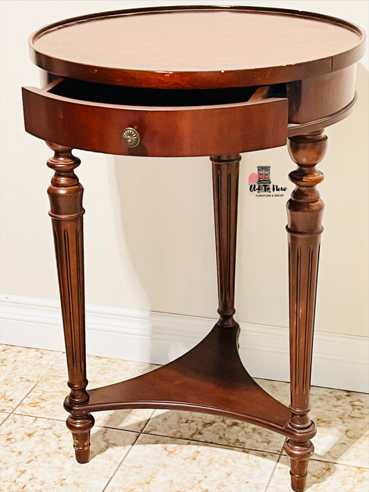 Bombay Accent Entryway End Table