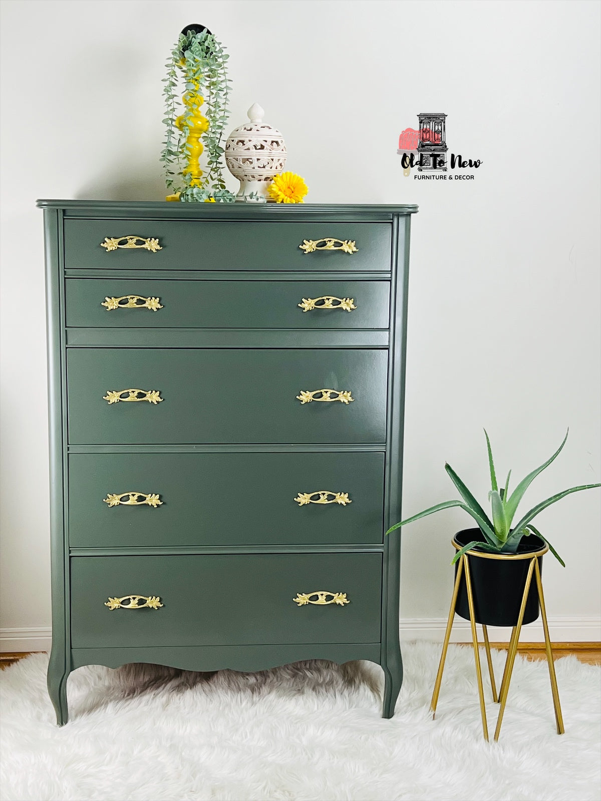 5 Drawer French Provincal Malcolm Dresser; Old to New Furniture & Decor