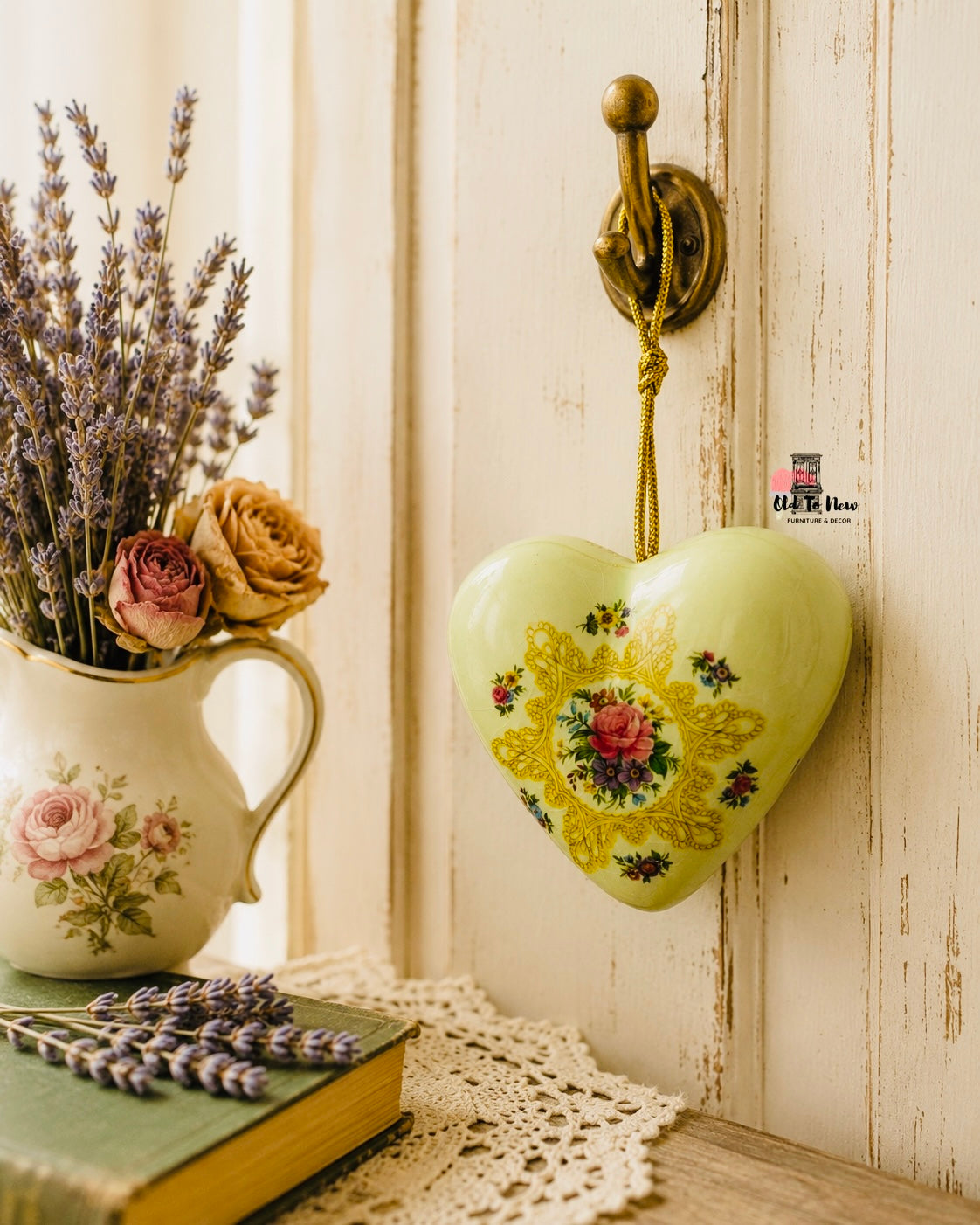 Vintage Aidees of Torquay Ceramic Heart Pomander