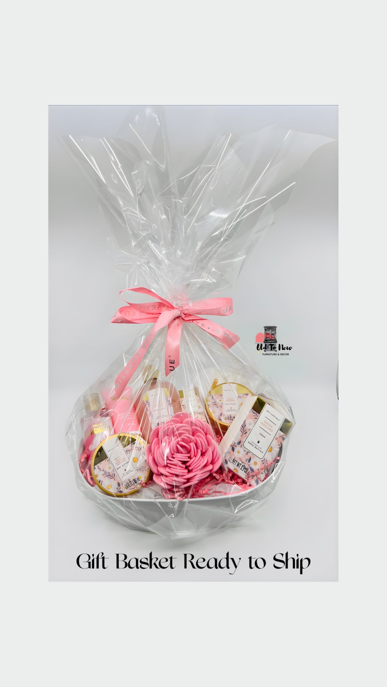Daisy Dream & Magnolia Spa Gift Basket, Perfect for Birthday, Mothers Day or A Gift For Her.