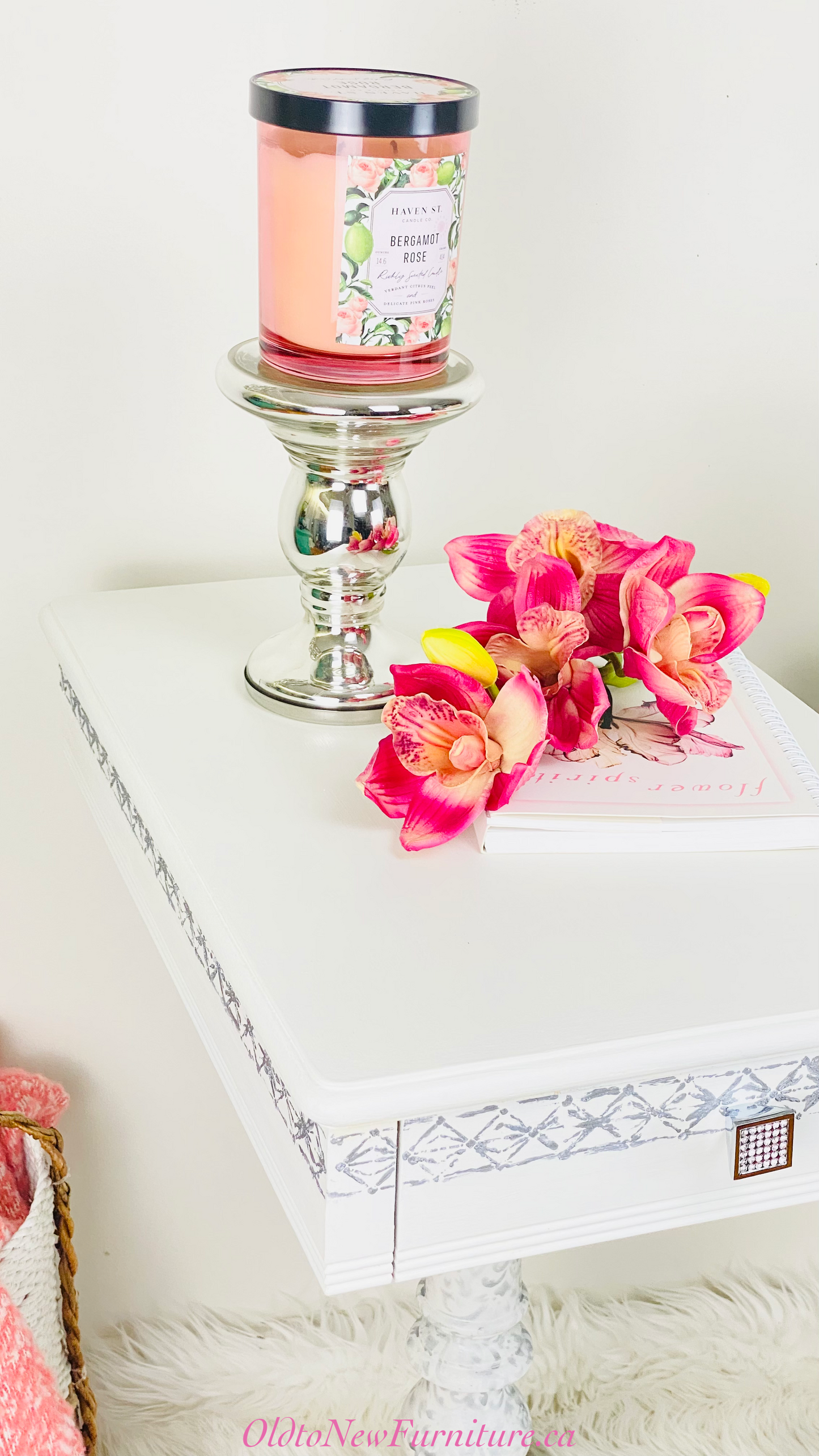 Elegant Detailed White & Silver 1 Drawer Antique Night Stands - Duncan Phyfe Style End Tables