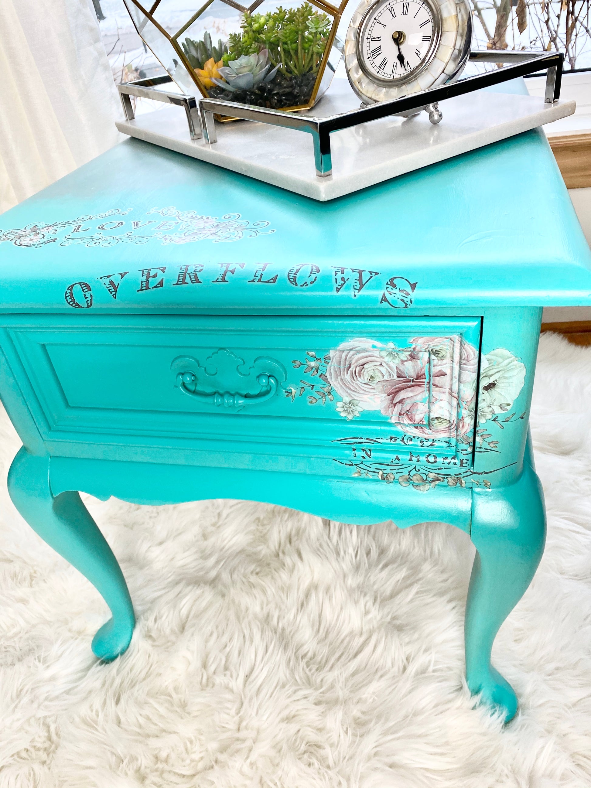Stunning Beachy Turquoise End Table