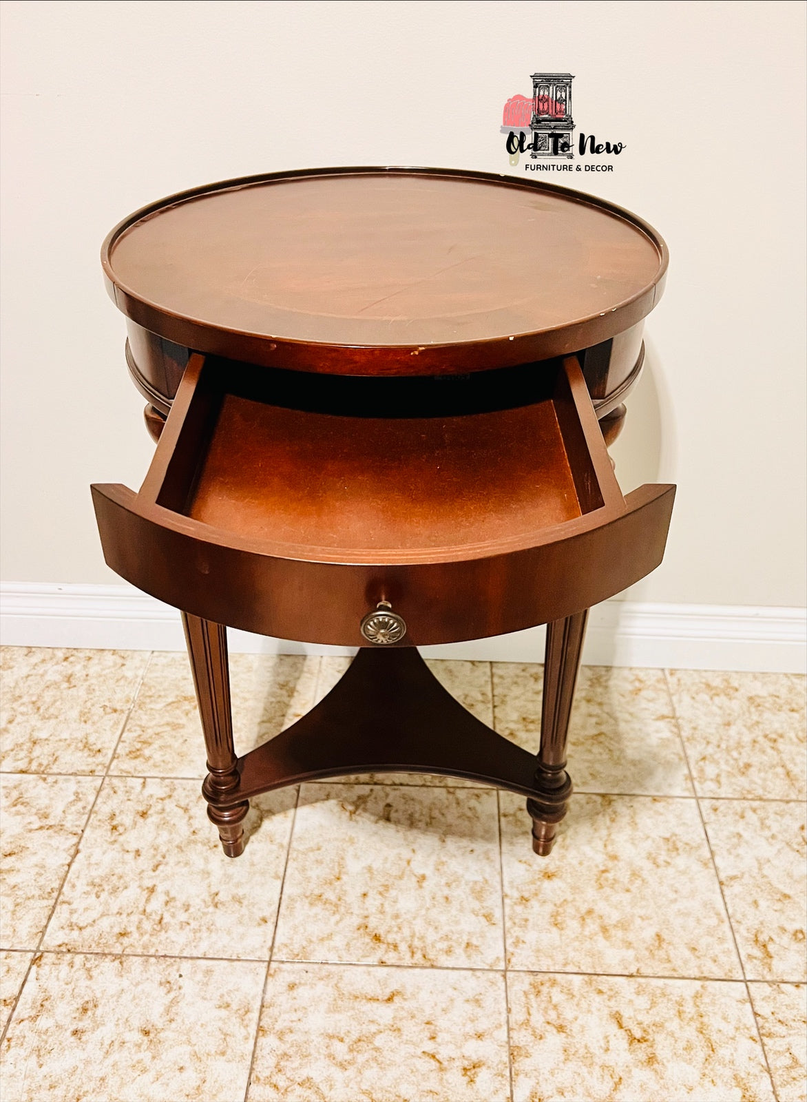 Bombay Accent Entryway End Table